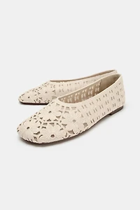 FLORAL CROCHET BALLET FLATS
