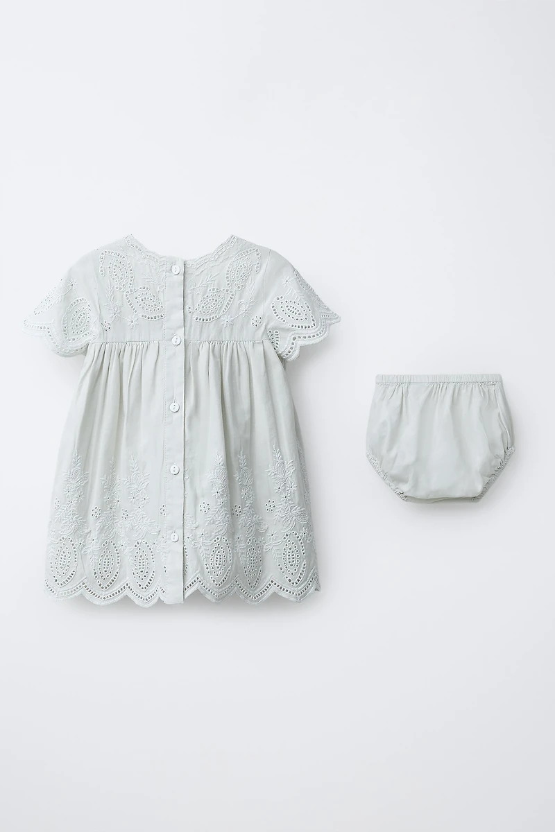 ROBE ET CULOTTE BRODERIE SUISSE