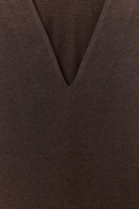 V-NECK T-SHIRT