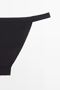 Triangle bikini bottoms