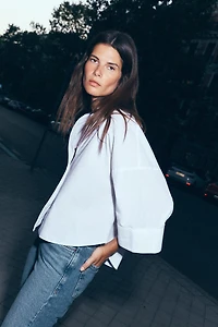 CHEMISE EN POPELINE RAYÉE À MANCHES AMPLES