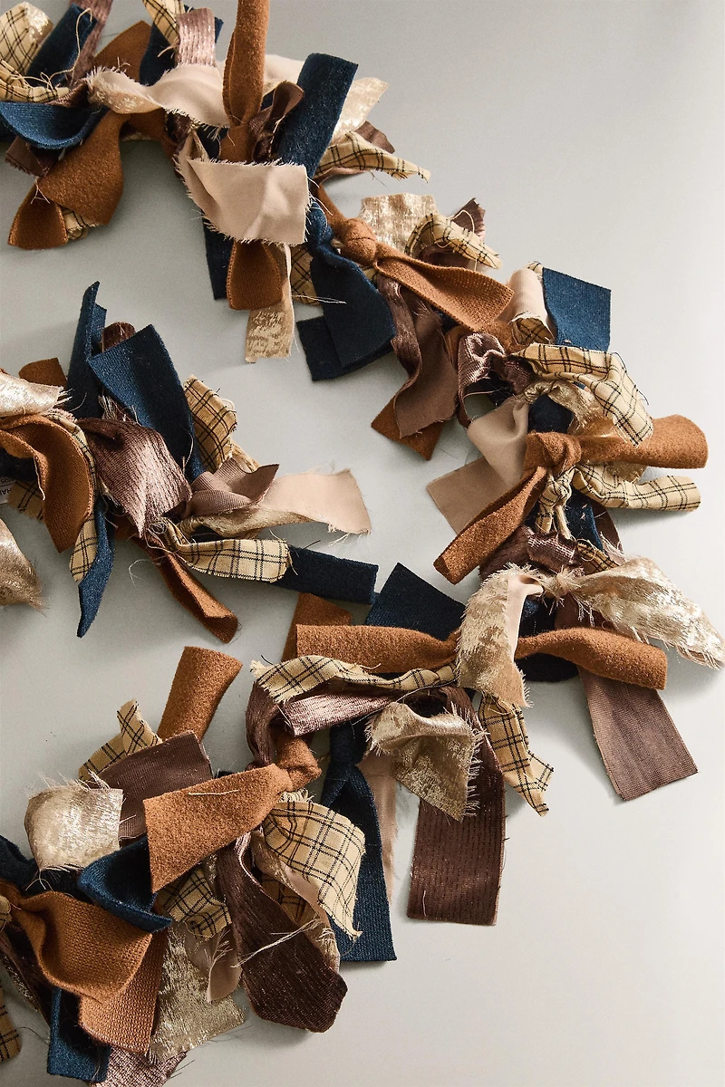 CHRISTMAS FABRIC GARLAND