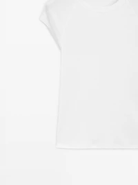Cotton T-shirt with short raglan sleeves