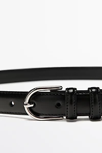 Nappa leather belt with topstitching and oval buckle