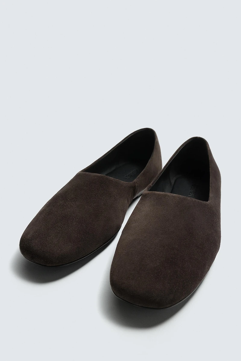 LEATHER LOAFERS