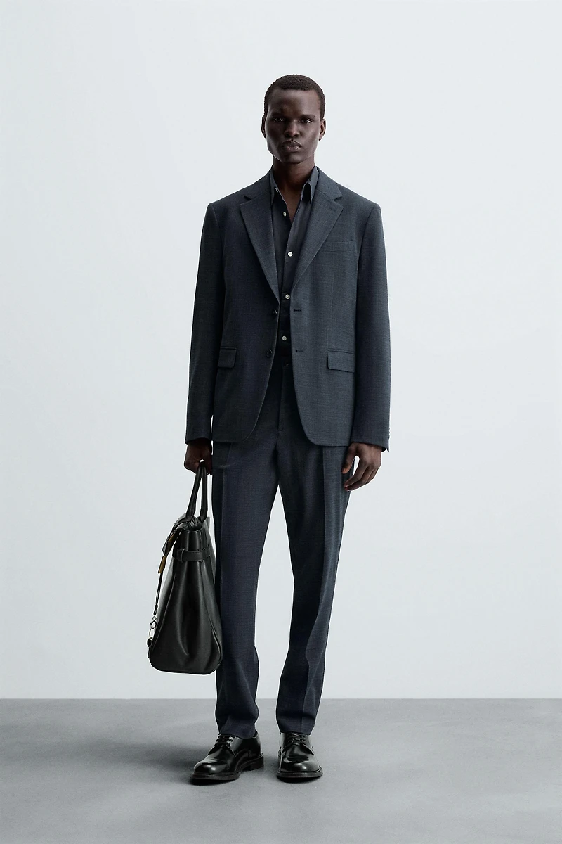 TEXTURED SUIT BLAZER