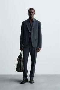 TEXTURED SUIT BLAZER