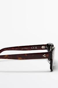 Rectangular sunglasses