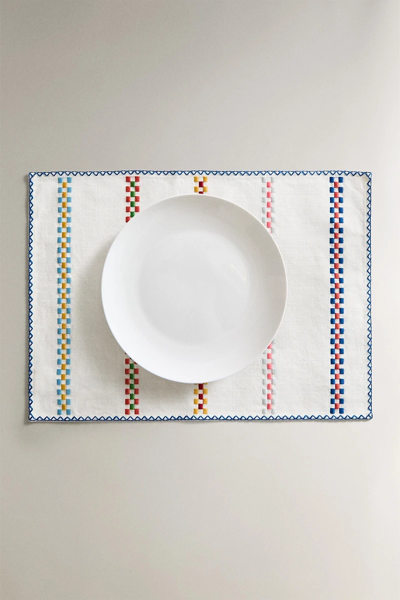 COTTON PLACEMAT WITH MULTICOLORED BORDERS