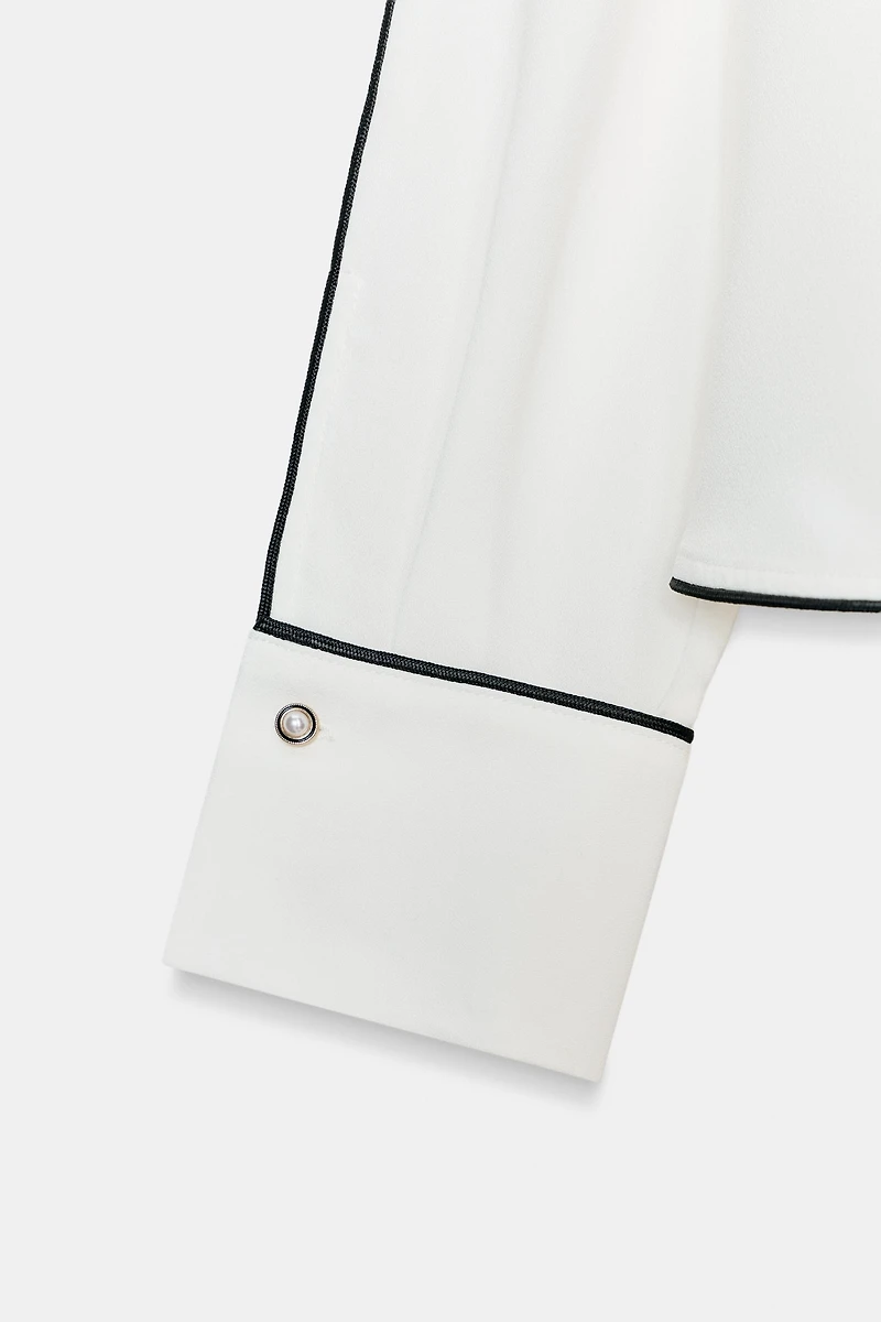 CONTRAST PIPING CREPE BLOUSE