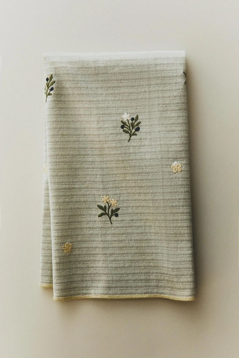 EMBROIDERED COTTON KITCHEN TOWEL