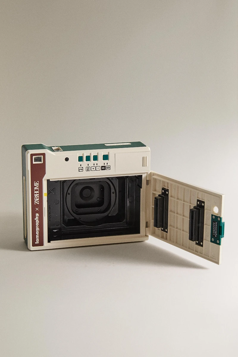 LOMOGRAPHY LOMO'INSTANT AUTOMAT GLASS CAMERA