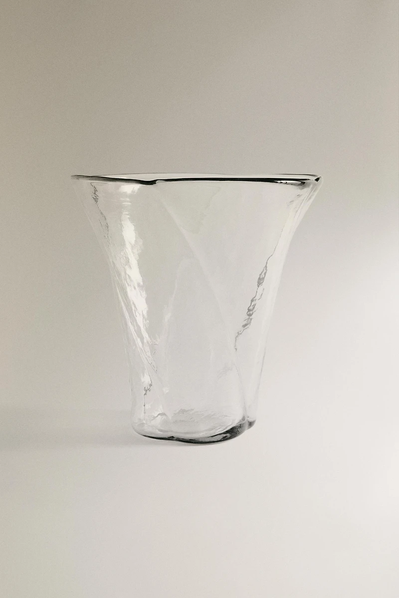 LARGE WAVY GLASS VASE