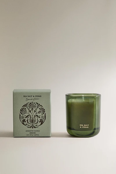 (220 G) SEA SALT & CEDAR SCENTED CANDLE