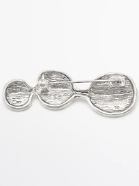 Leaf brooch