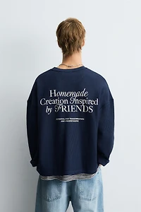TEXTURED TEXT SWEATSHIRT