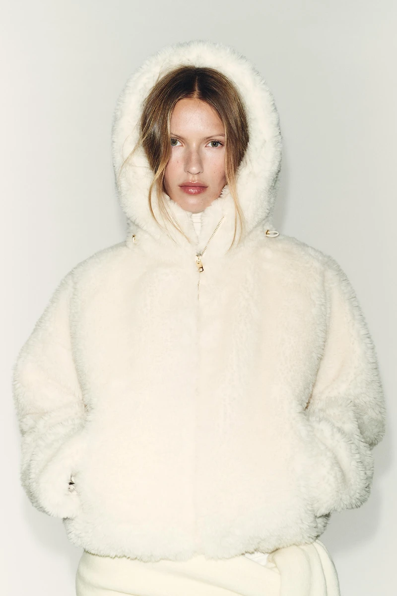 ANORAK EFFET MOUTON À CAPUCHE AVEC ISOLATION THERMIQUE