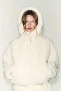 ANORAK EFFET MOUTON À CAPUCHE AVEC ISOLATION THERMIQUE