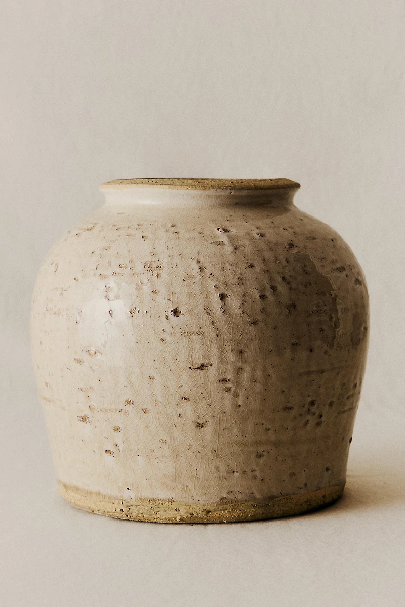 CERAMIC VASE