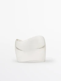 Wide rounded bracelet
