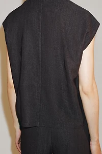 RUSTIC SLEEVELESS TOP