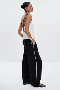 CONTRAST PIPED PANTS