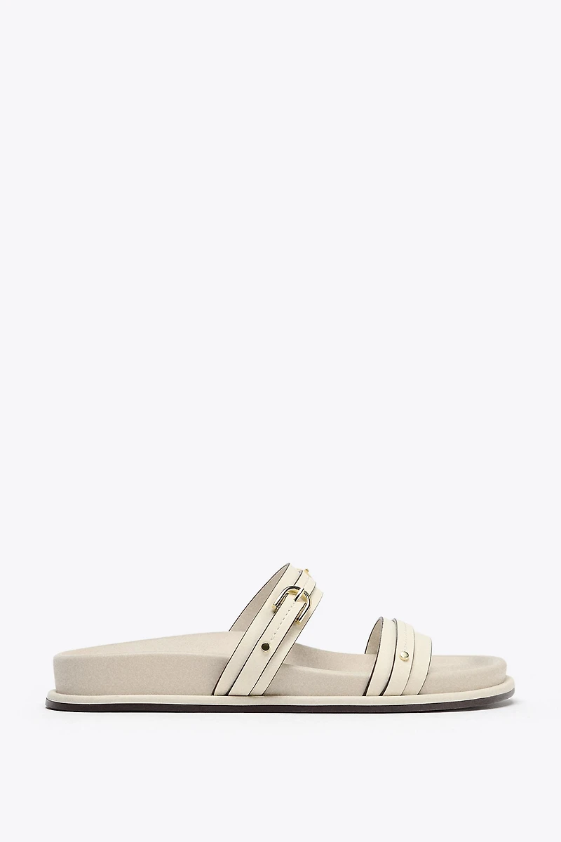FLAT BUCKLED SANDALS