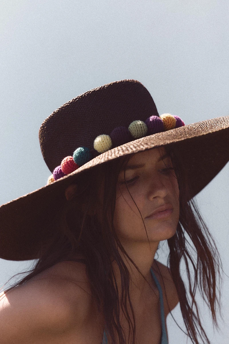 CROCHET BALL HAT