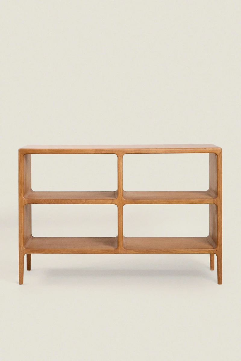 MEDIUM HONEY OAK SIDEBOARD