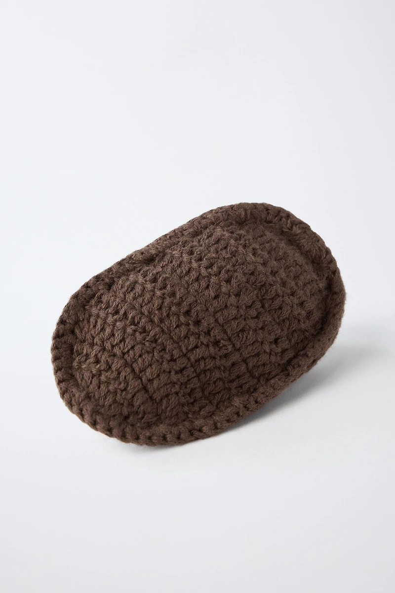 KNIT BUTTON BOOTIES