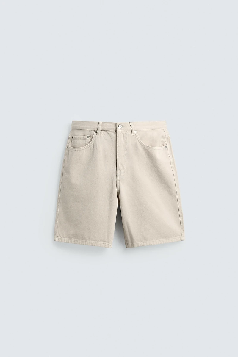 STRAIGHT FIT DENIM SHORTS