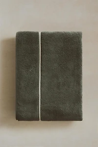 EMBROIDERED TRIM BATH TOWEL
