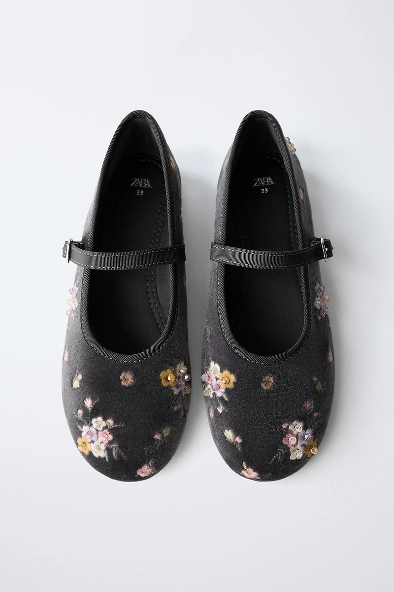 FLORAL EMBROIDERED BALLET FLATS
