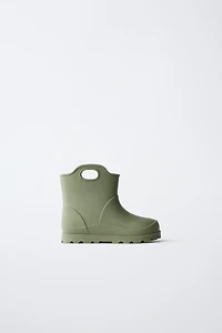 RAIN BOOTS
