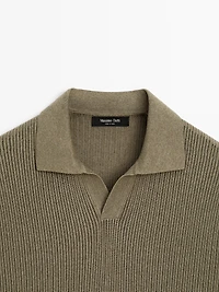 Cutwork V-neck polo shirt