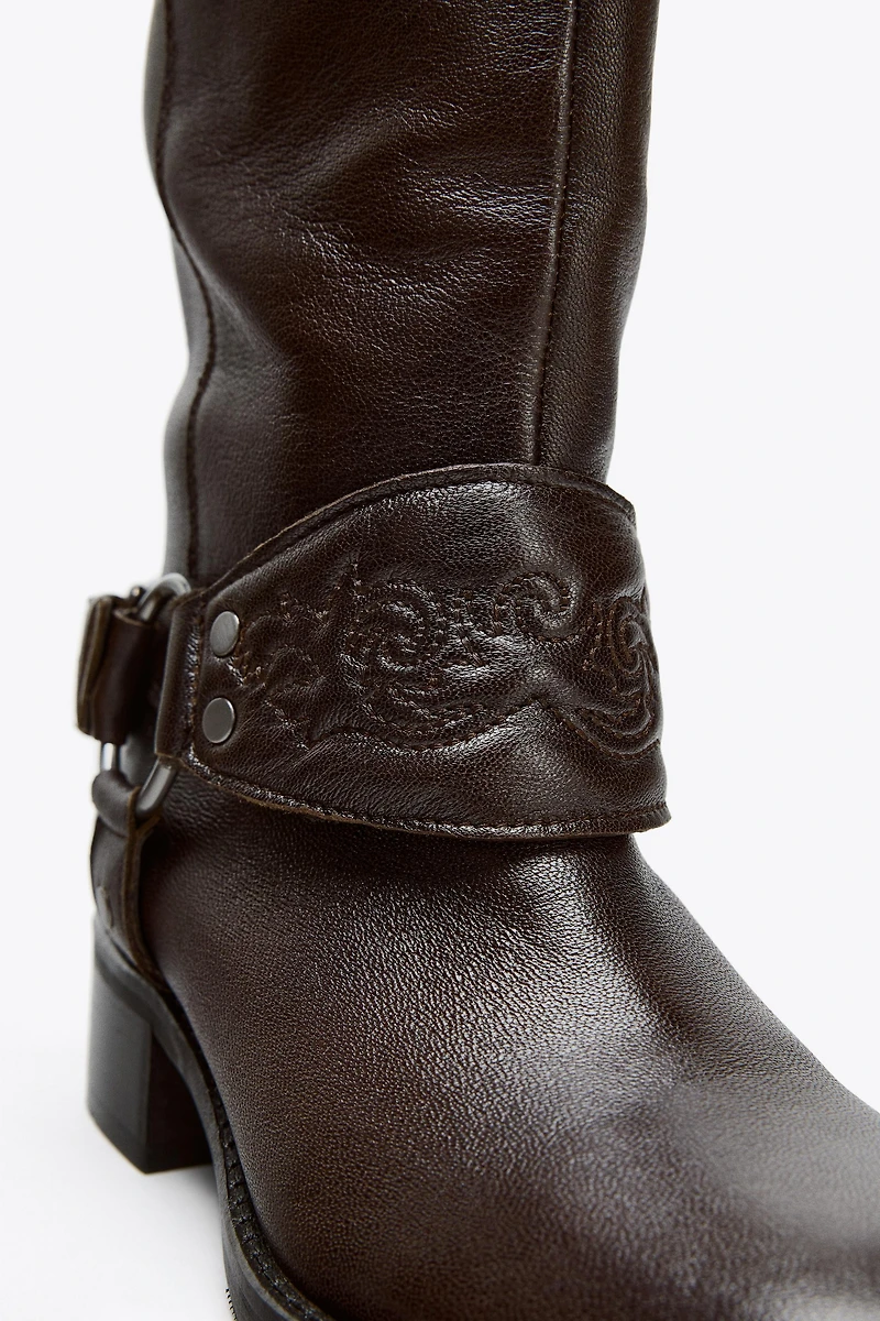 LEATHER EMBROIDERED FLAT BOOTS