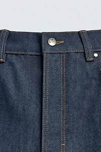JORTS EN DENIM AVEC POCHE BRODÉE