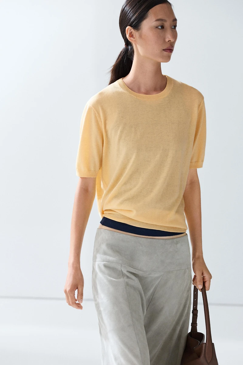 Short-sleeve fine-knit sweater