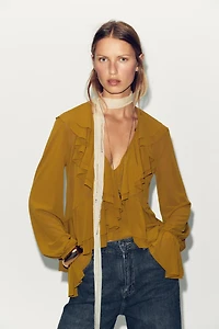 FLOWY RUFFLED TOP