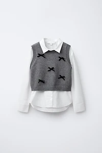 POPLIN SHIRT WITH KNITTED VEST AND VELVET BOWS