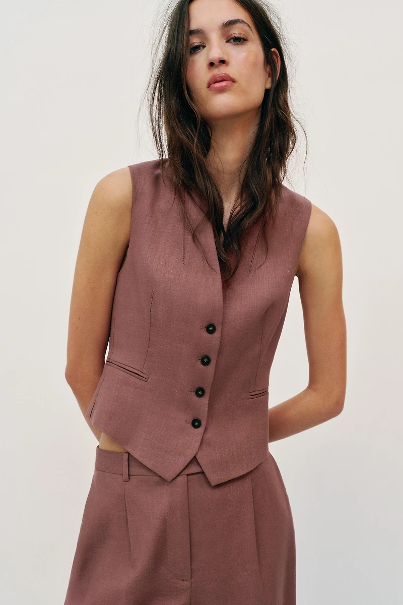 LINEN VEST