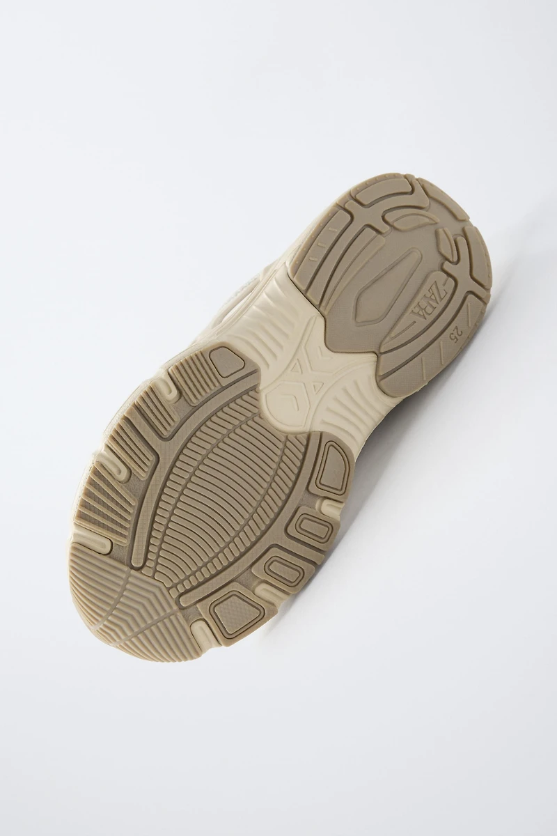 SOCK-STYLE HIGH-TOP SNEAKERS