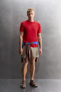 SEAMLESS TECHNICAL T-SHIRT