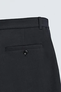 RELAXED FIT PLEATED SUIT SHORTS
