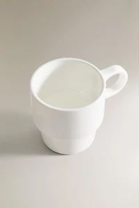 WHITE GLASS MUG
