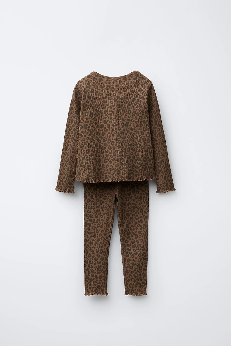 ENSEMBLE CÔTELÉ T-SHIRT ET LEGGING ANIMAL PRINT