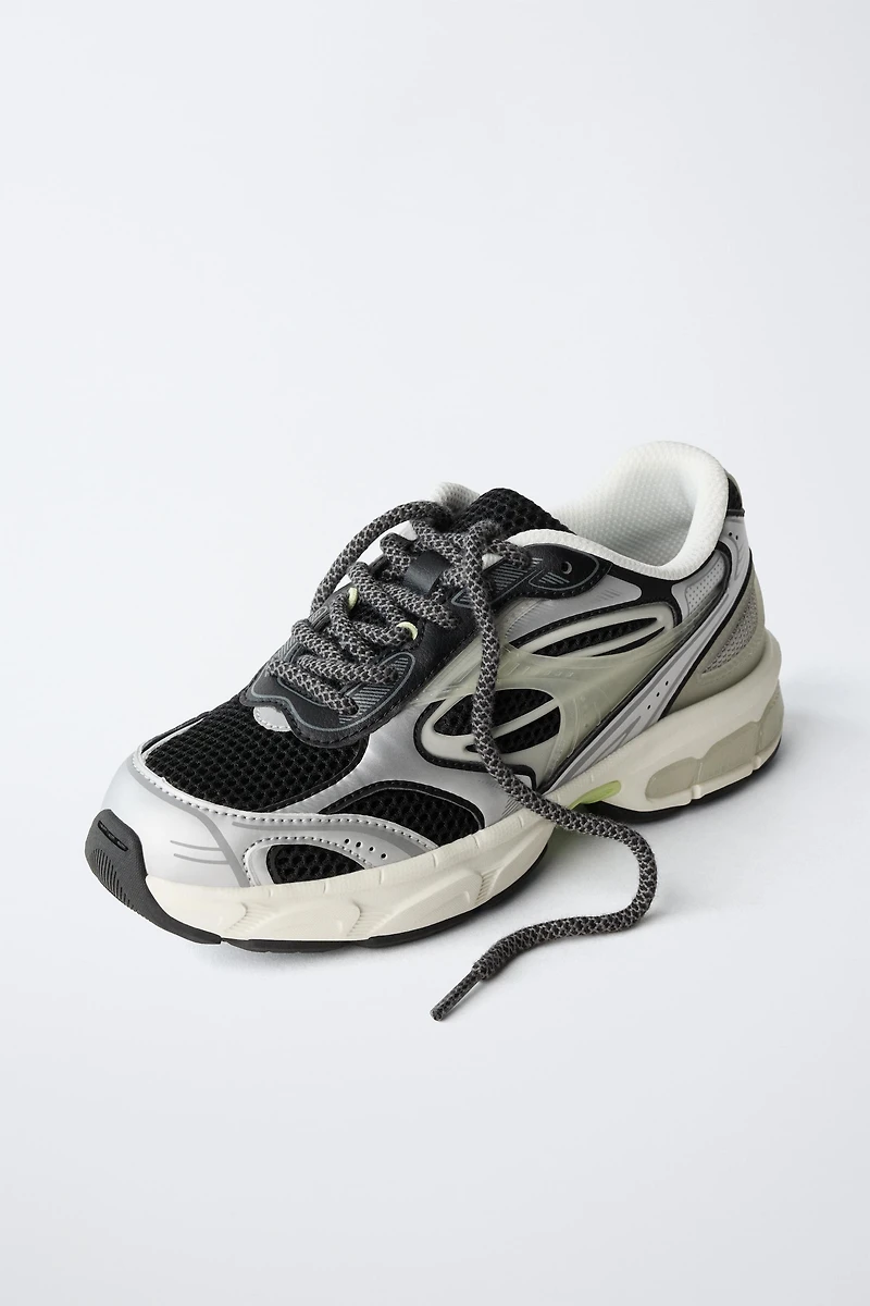 MESH SNEAKERS