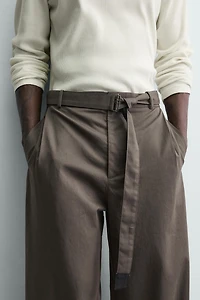 PANTALON COUPE LARGE AVEC CEINTURE