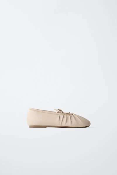 BALLERINES EN CUIR