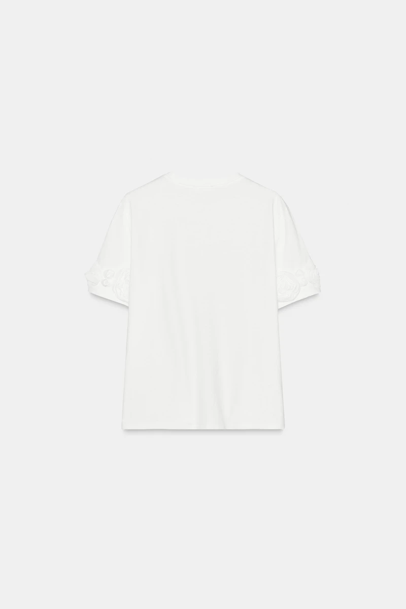 VOLUMINOUS FLORAL T-SHIRT